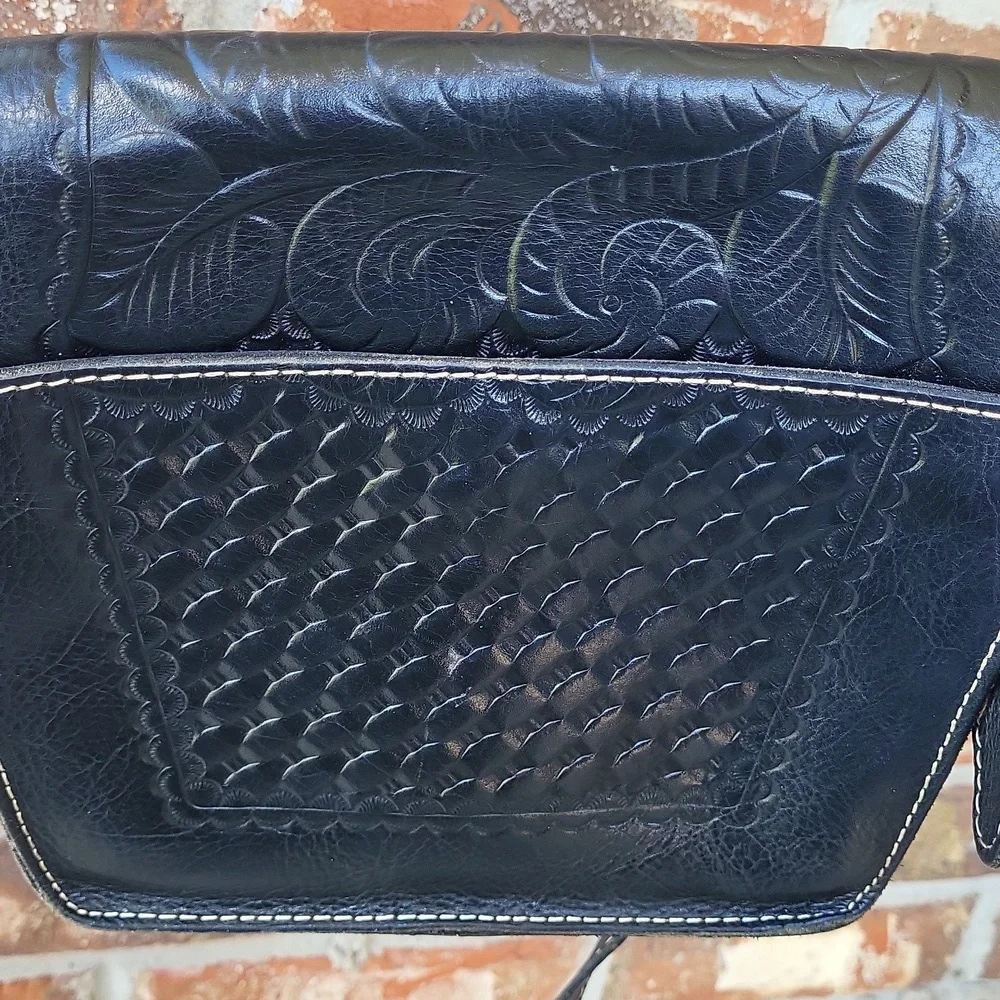 Patricia Nash Black Crossbody - Picture 9 of 12